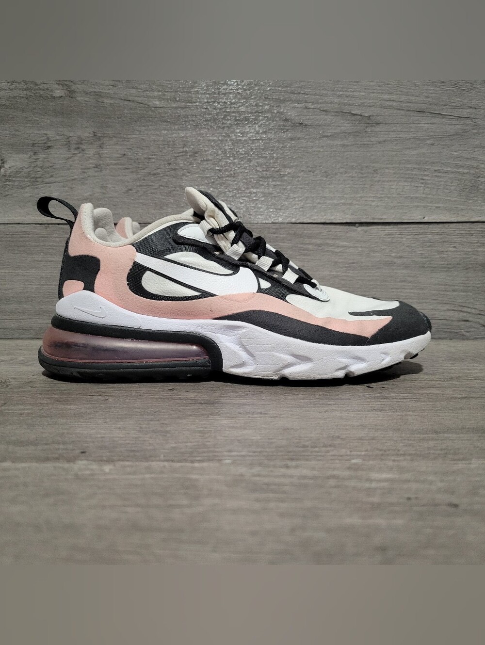 Nike Air Max 270 React Women’s Sz 6 Coral Pink Black AT6174-005